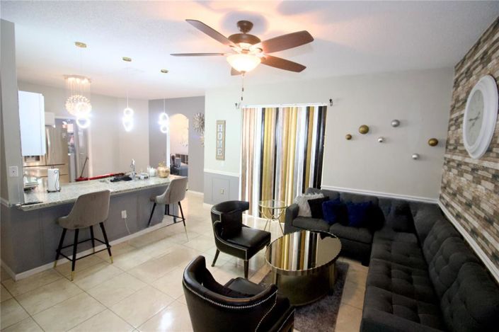 Image No.4-4 Bed House for sale