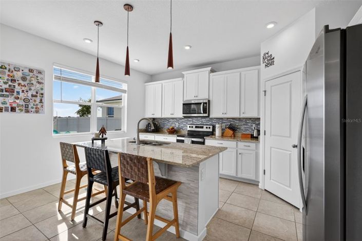 Image No.2-5 Bed House for sale