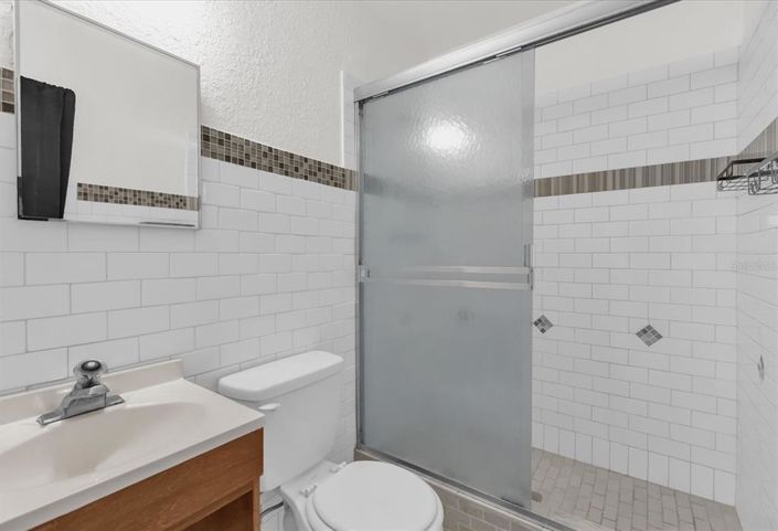 Image No.10-4 Bed House for sale