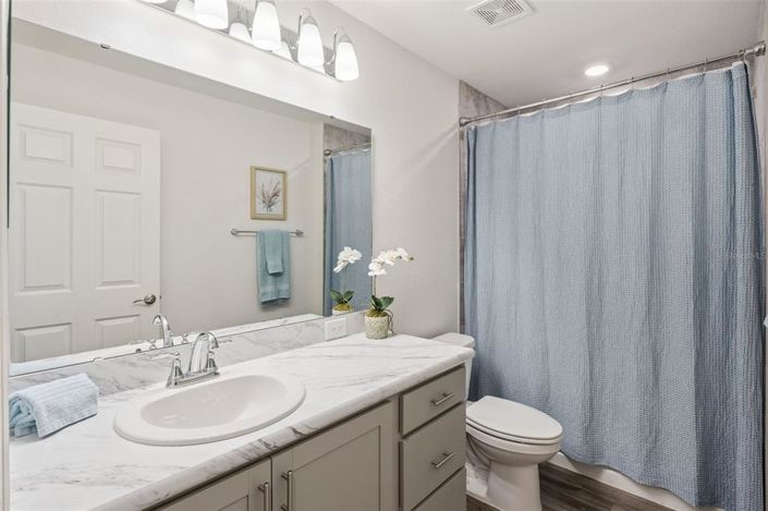 Image No.15-3 Bed House for sale