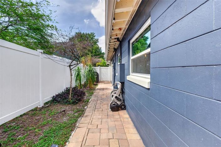 Image No.38-3 Bed House for sale