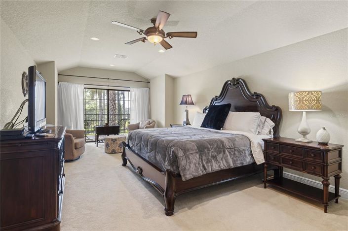 Image No.32-5 Bed House for sale