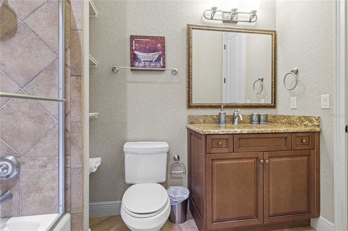 Image No.35-5 Bed House for sale