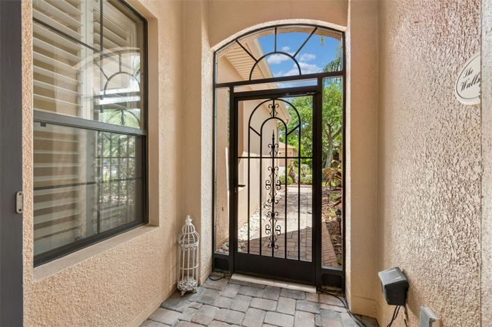 Image No.4-2 Bed House for sale