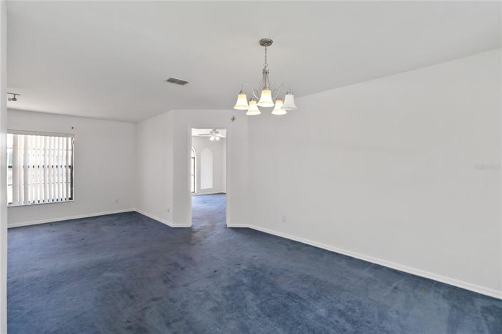 Image No.10-4 Bed House for sale