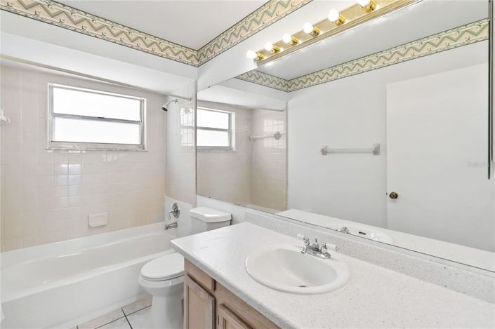 Image No.28-4 Bed House for sale