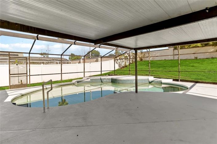Image No.30-4 Bed House for sale