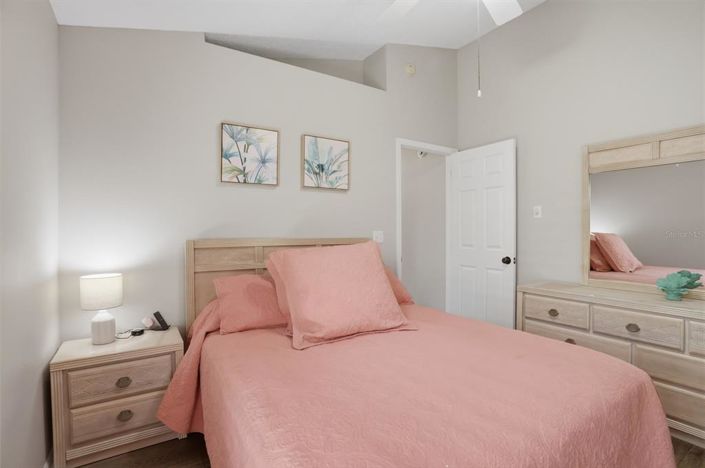 Image No.18-3 Bed House for sale