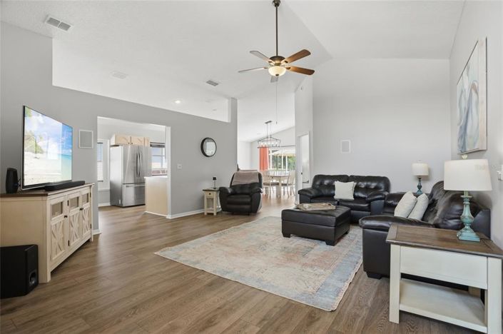 Image No.3-3 Bed House for sale
