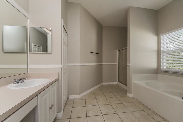 Image No.12-3 Bed House for sale