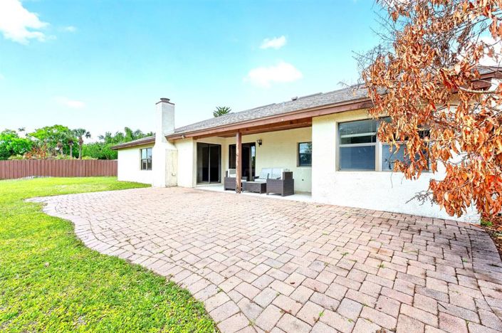 Image No.25-4 Bed House for sale