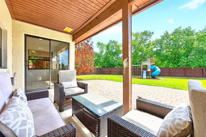 Image No.26-4 Bed House for sale