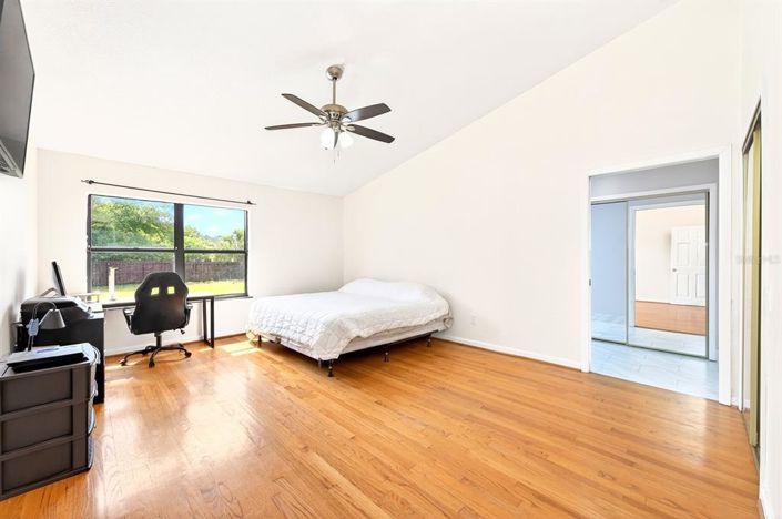 Image No.44-4 Bed House for sale