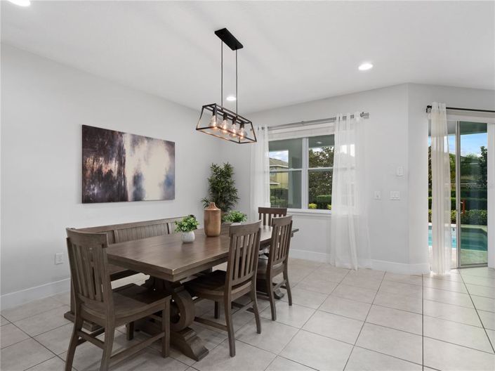 Image No.13-6 Bed House for sale