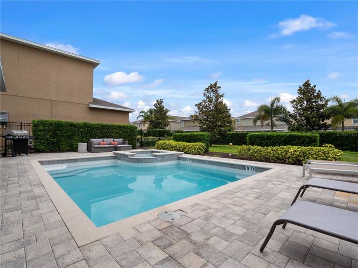 Image No.32-6 Bed House for sale