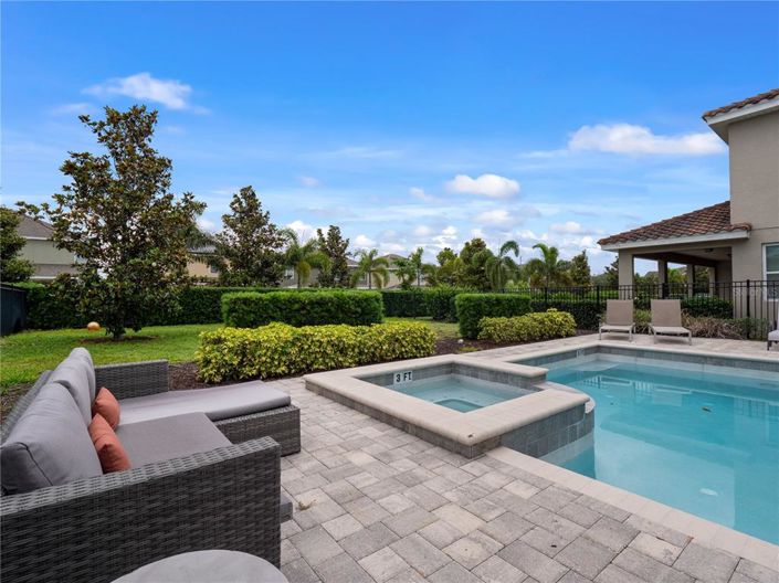 Image No.34-6 Bed House for sale