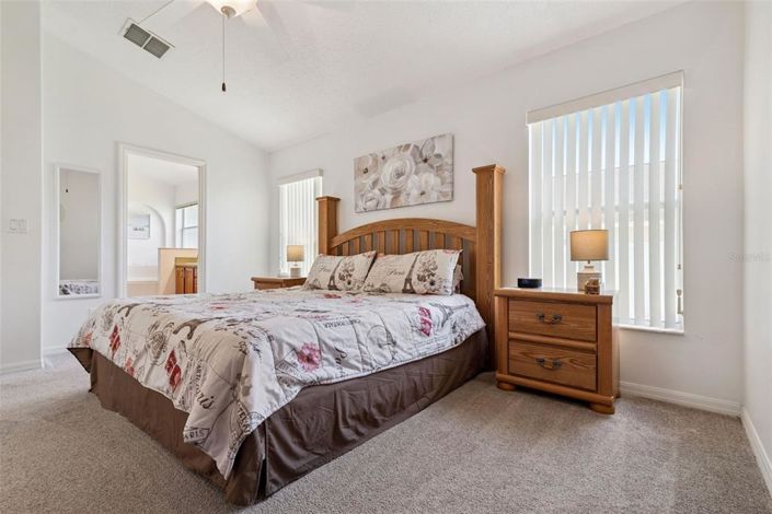 Image No.17-4 Bed House for sale