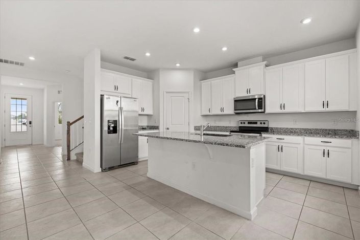 Image No.2-5 Bed House for sale