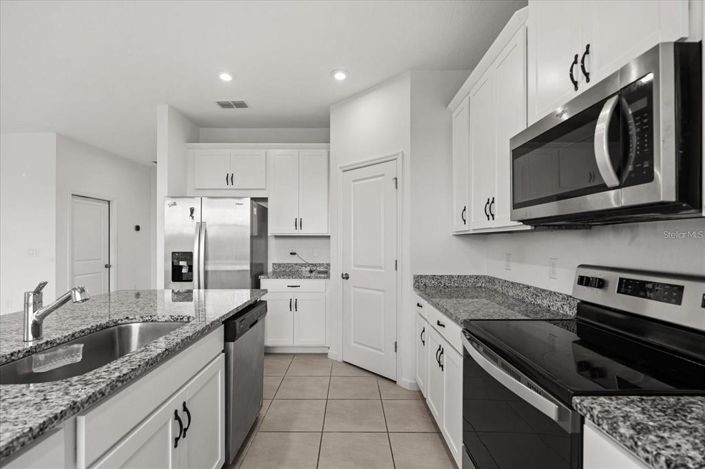 Image No.4-5 Bed House for sale