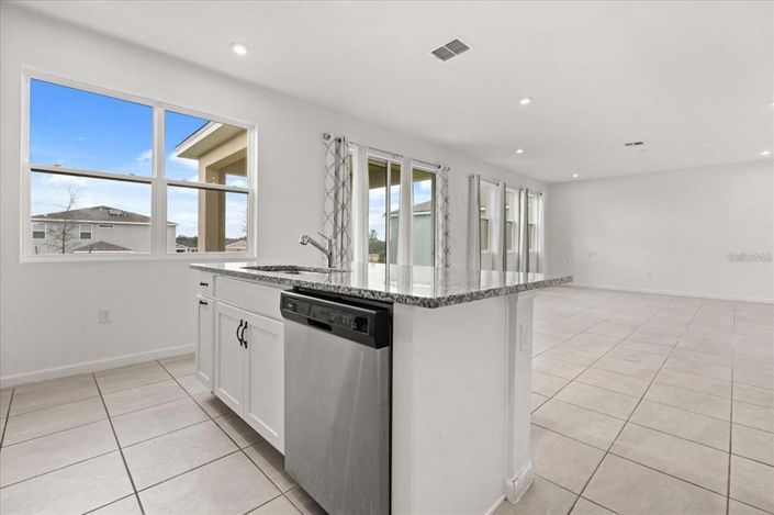 Image No.7-5 Bed House for sale