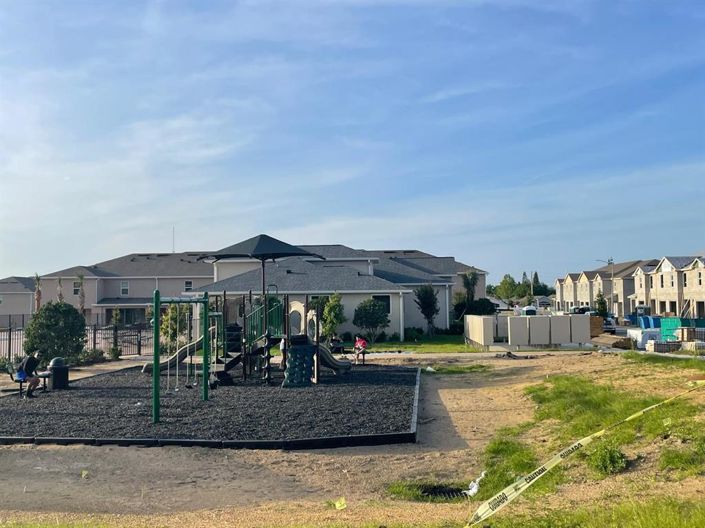 Image No.19-3 Bed Townhouse for sale