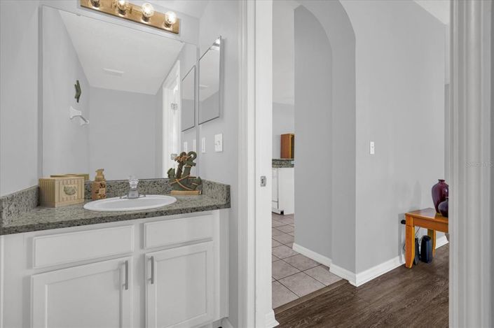 Image No.24-4 Bed House for sale