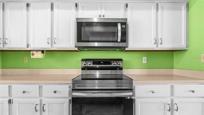 Image No.9-4 Bed House for sale