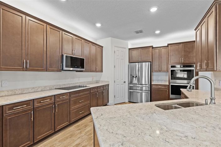 Image No.15-7 Bed House for sale