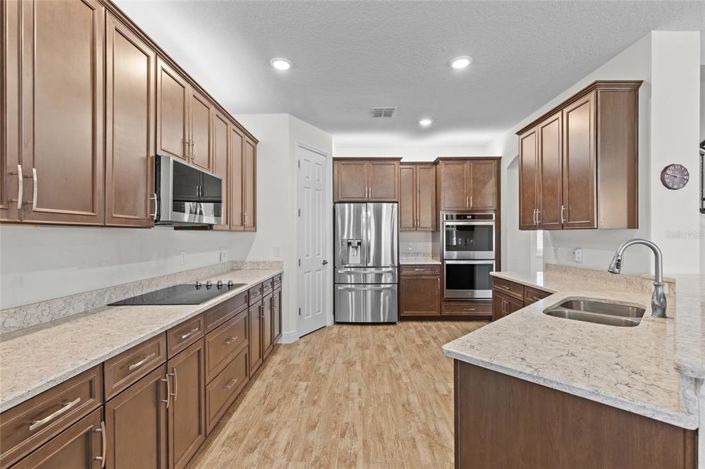 Image No.16-7 Bed House for sale