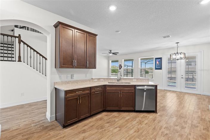 Image No.18-7 Bed House for sale