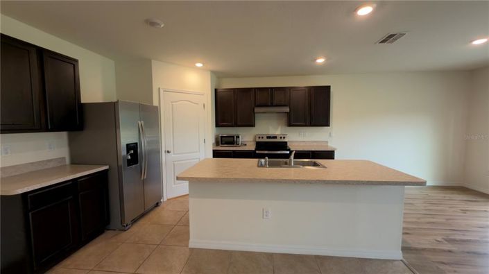 Image No.11-5 Bed House for sale