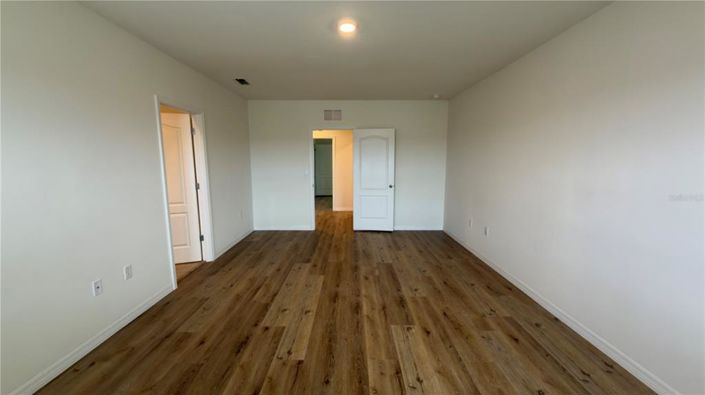 Image No.29-5 Bed House for sale