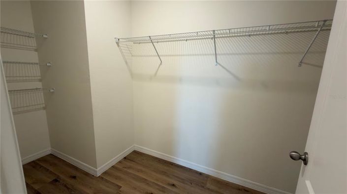 Image No.35-5 Bed House for sale