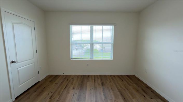 Image No.43-5 Bed House for sale