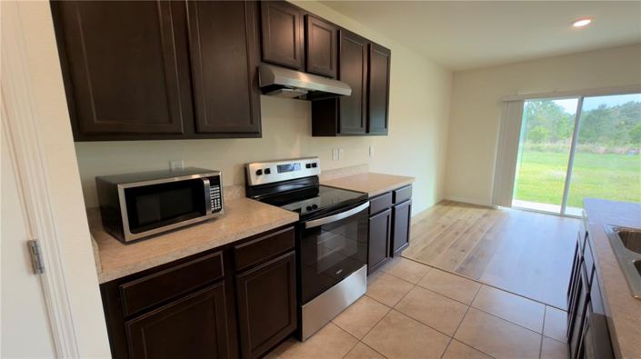 Image No.9-5 Bed House for sale