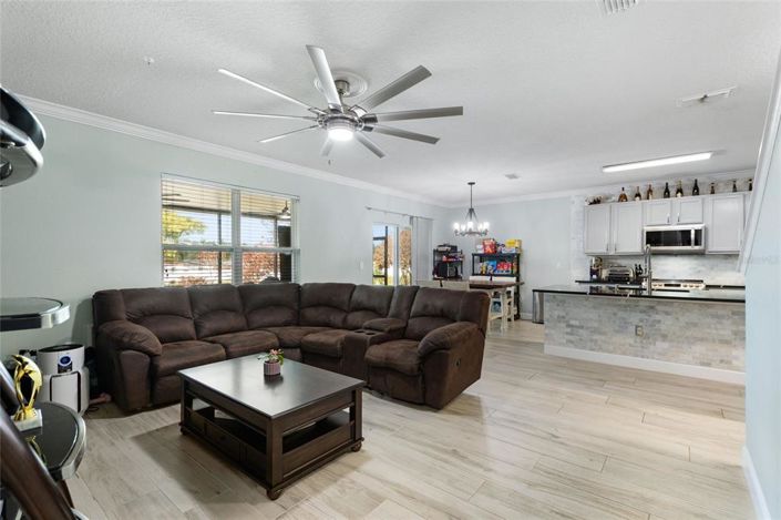 Image No.15-5 Bed House for sale