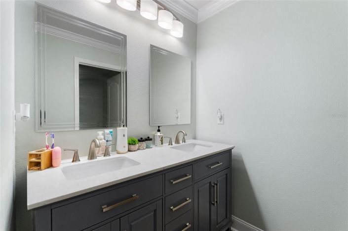 Image No.25-5 Bed House for sale