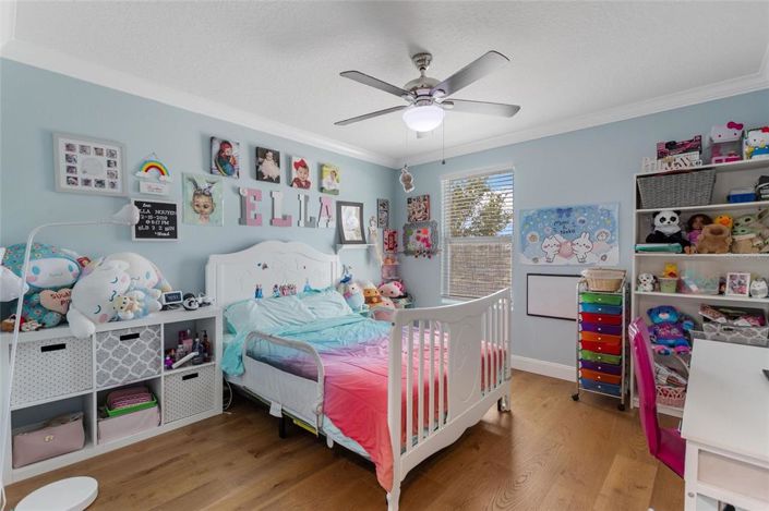 Image No.30-5 Bed House for sale