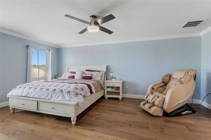 Image No.35-5 Bed House for sale