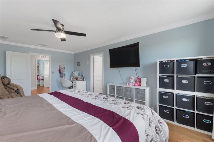 Image No.36-5 Bed House for sale