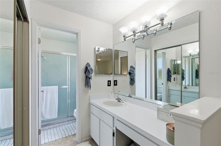 Image No.14-3 Bed House for sale