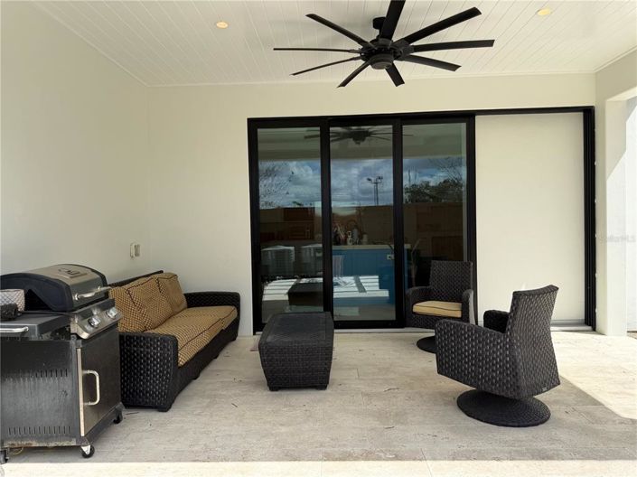 Image No.18-4 Bed House for sale