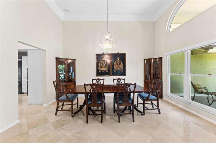 Image No.12-5 Bed House for sale