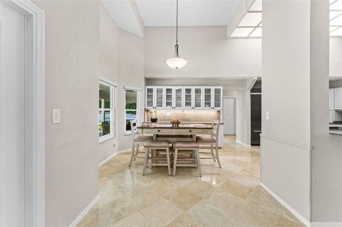 Image No.23-5 Bed House for sale