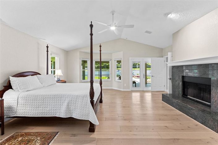 Image No.27-5 Bed House for sale