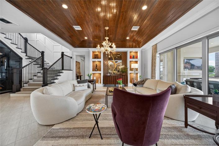 Image No.10-5 Bed House for sale