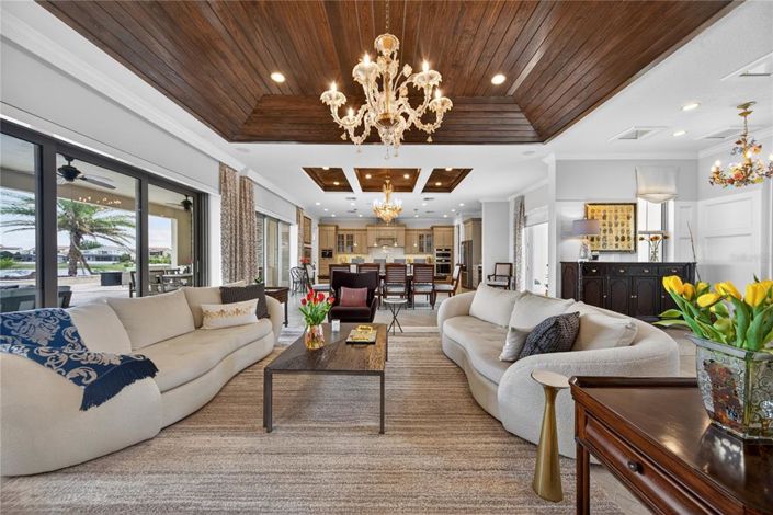 Image No.12-5 Bed House for sale