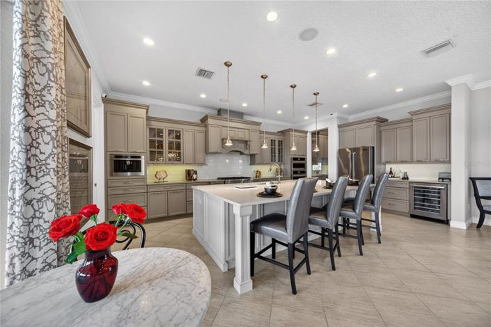 Image No.16-5 Bed House for sale