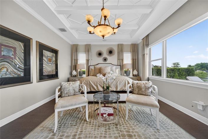 Image No.25-5 Bed House for sale