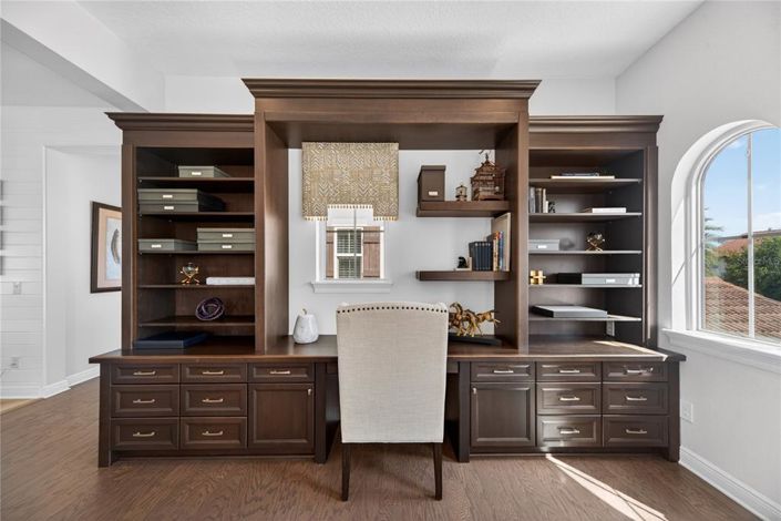 Image No.37-5 Bed House for sale